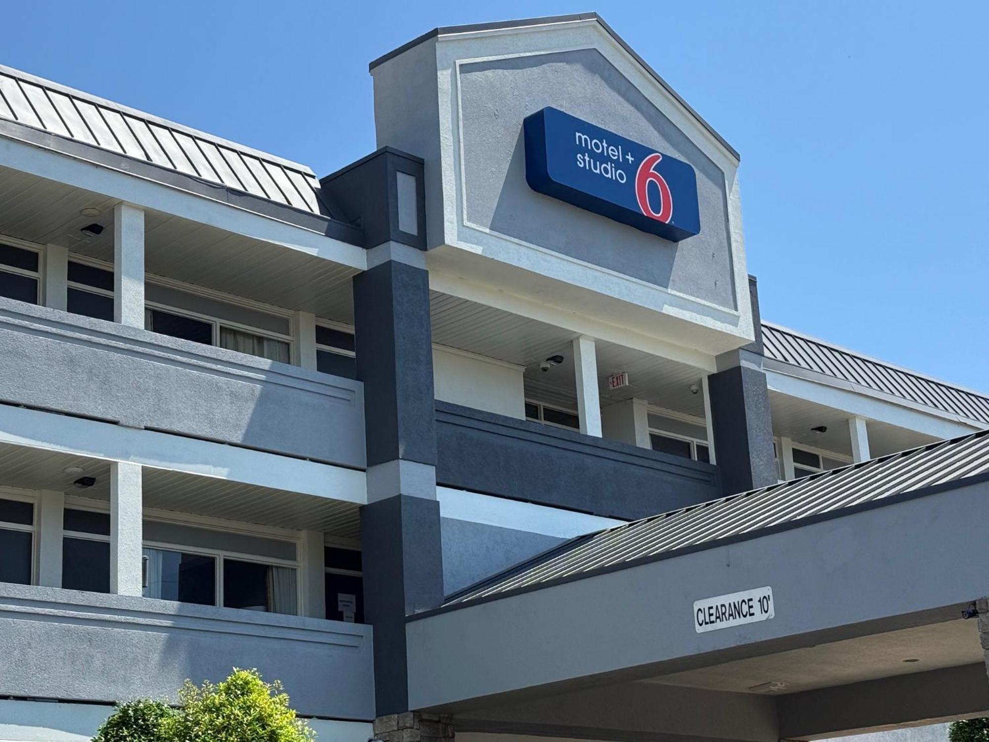 Motel 6 Charlotte, Nc - Airport South Exterior photo