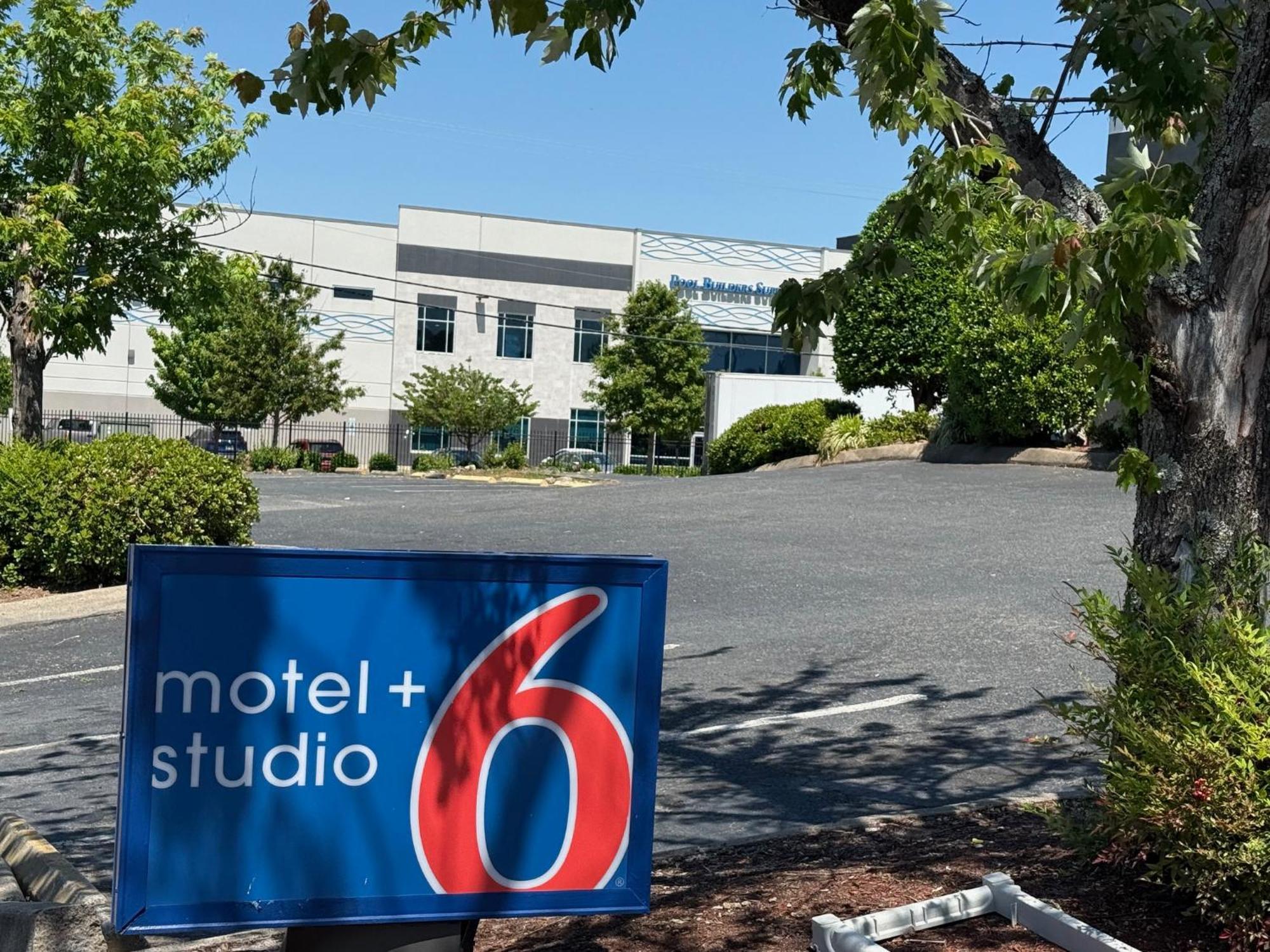 Motel 6 Charlotte, Nc - Airport South Exterior photo